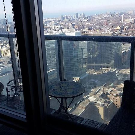 Stunning Condo With Fantastic View Of The City! Торонто Екстериор снимка