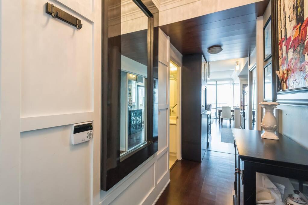 Stunning Condo With Fantastic View Of The City! Торонто Екстериор снимка